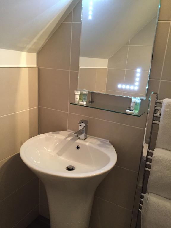 One Helena Road Serviced Apartments Southsea Exterior photo